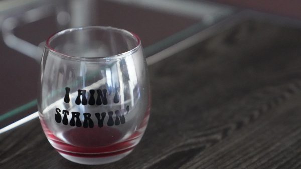 I Ain’t Starvin’ Cocktail Glass - Image 4